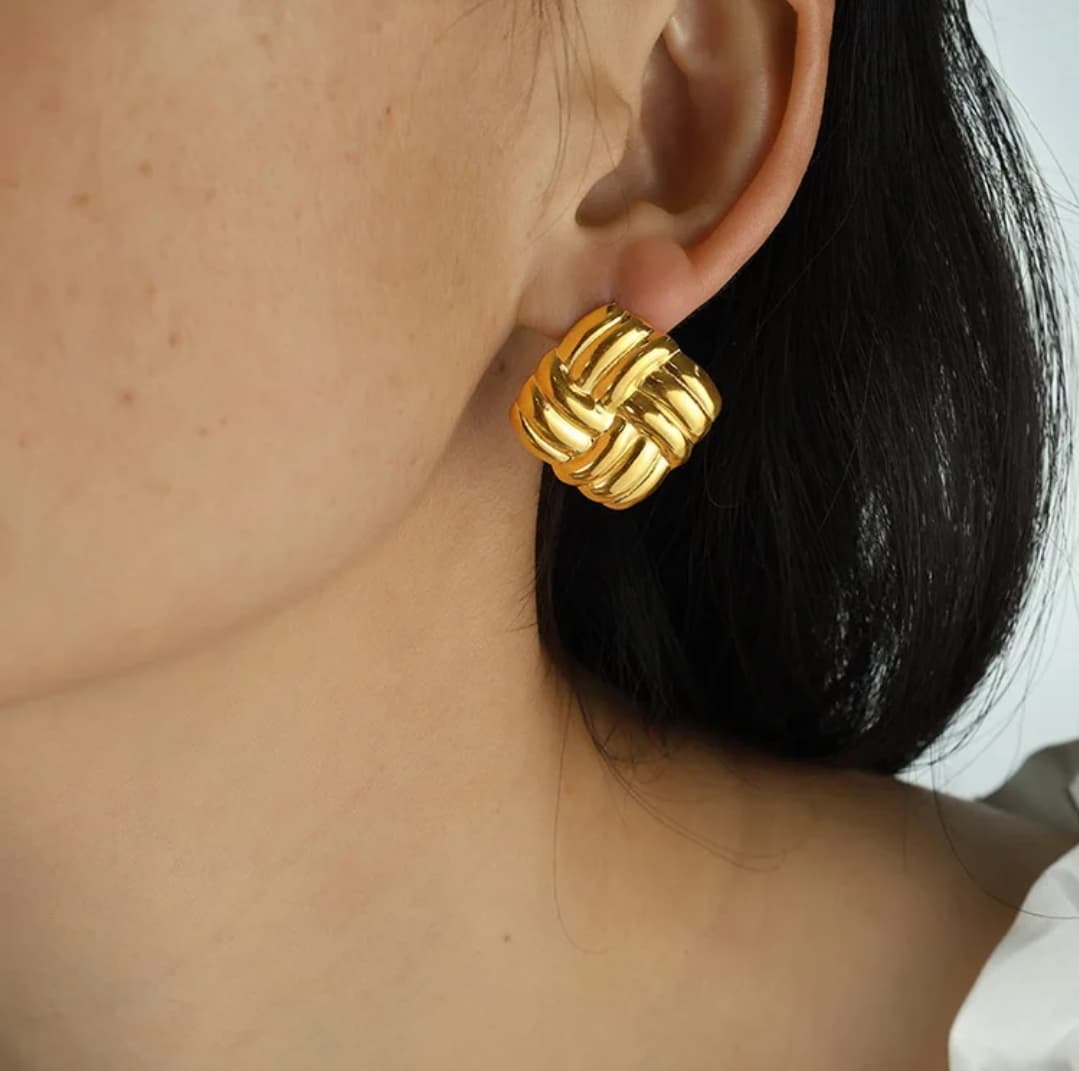 Chunky Knot Earring - 22K Gold Plated
