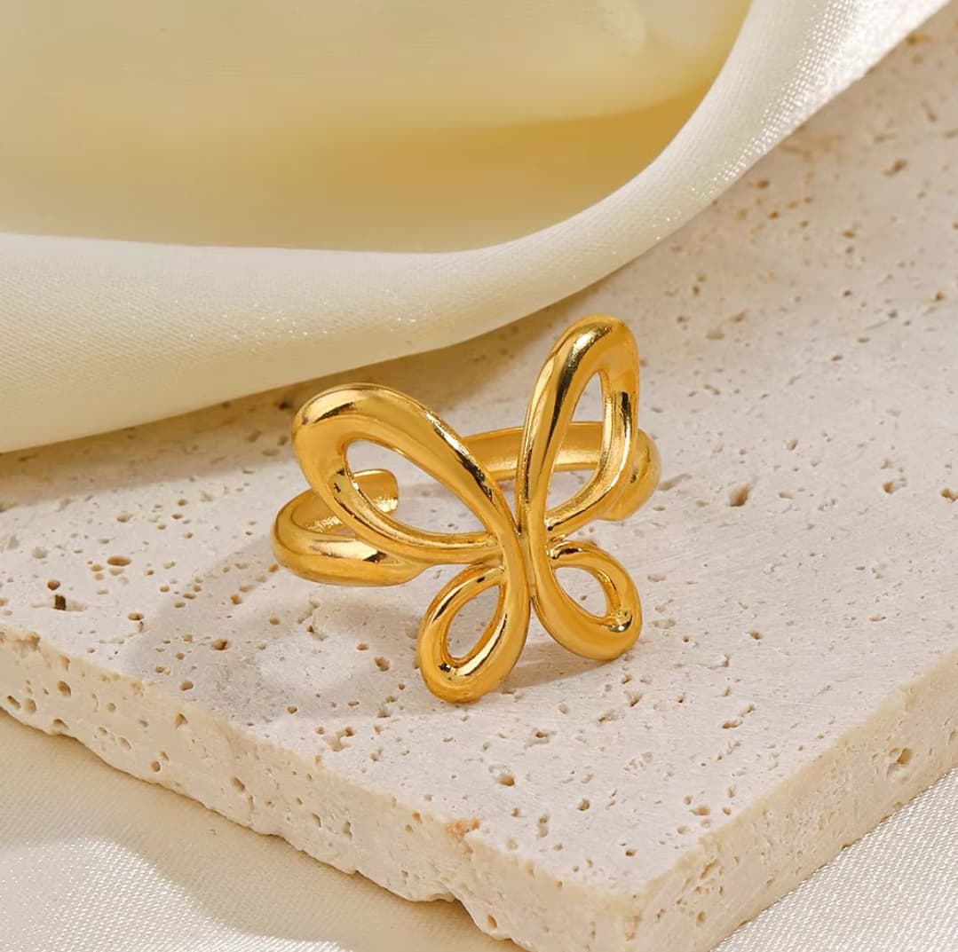 Hollow Butterfly Ring 18K Gold Plated - Adjustable