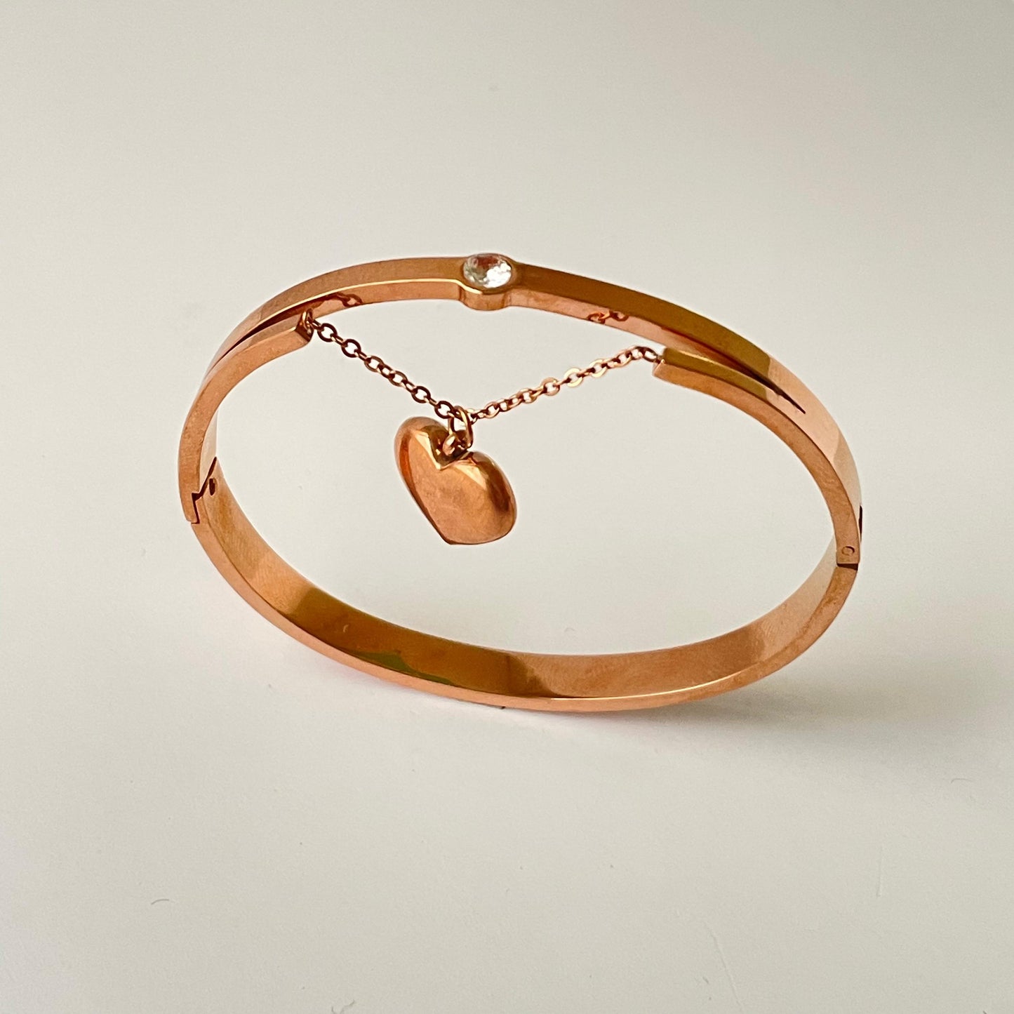 Unique Rose Gold Beautiful Heart Bracelet - Anti-Tarnish