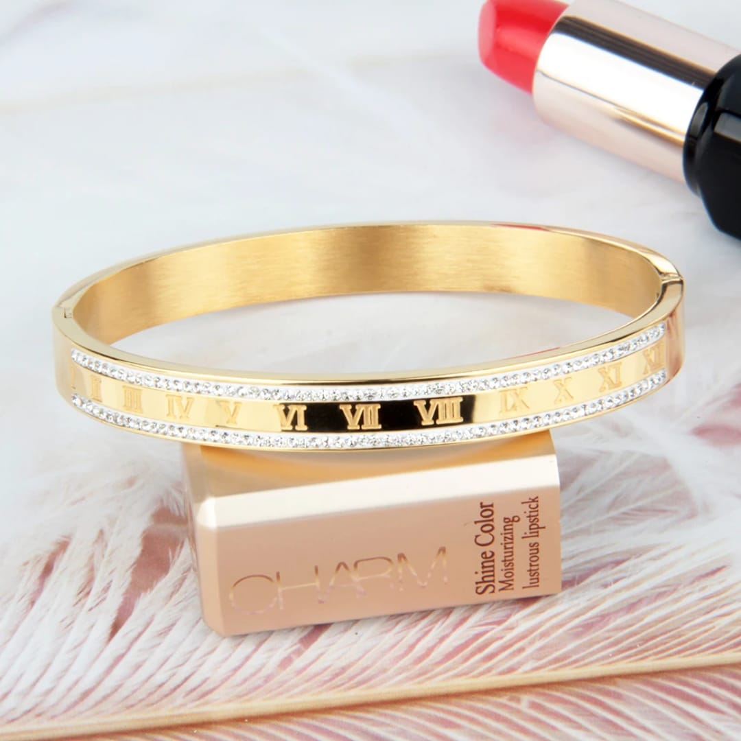 Classy Roman Bracelet - 22K Gold Plated
