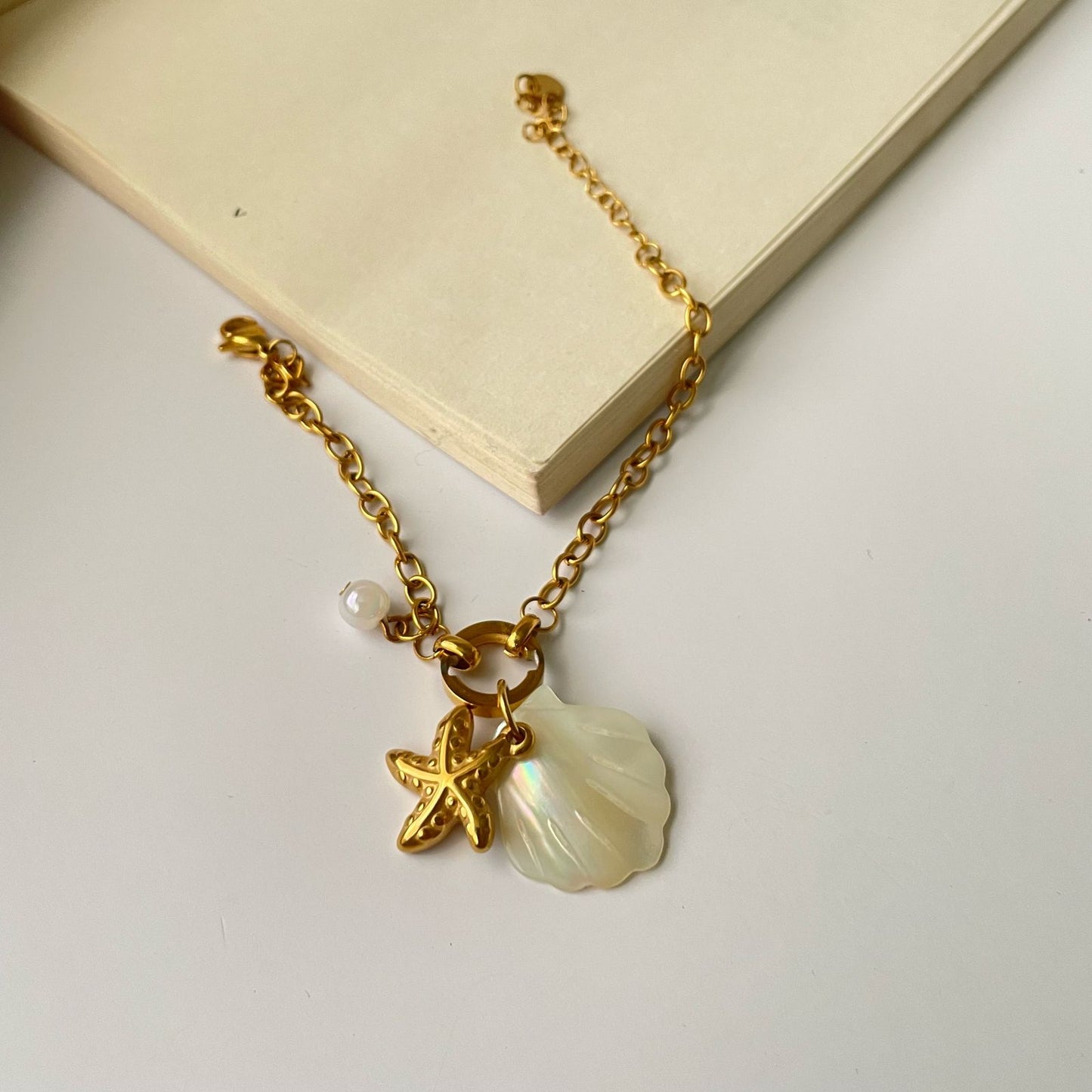 Trendy Charm Bracelet - Anti-Tarnish