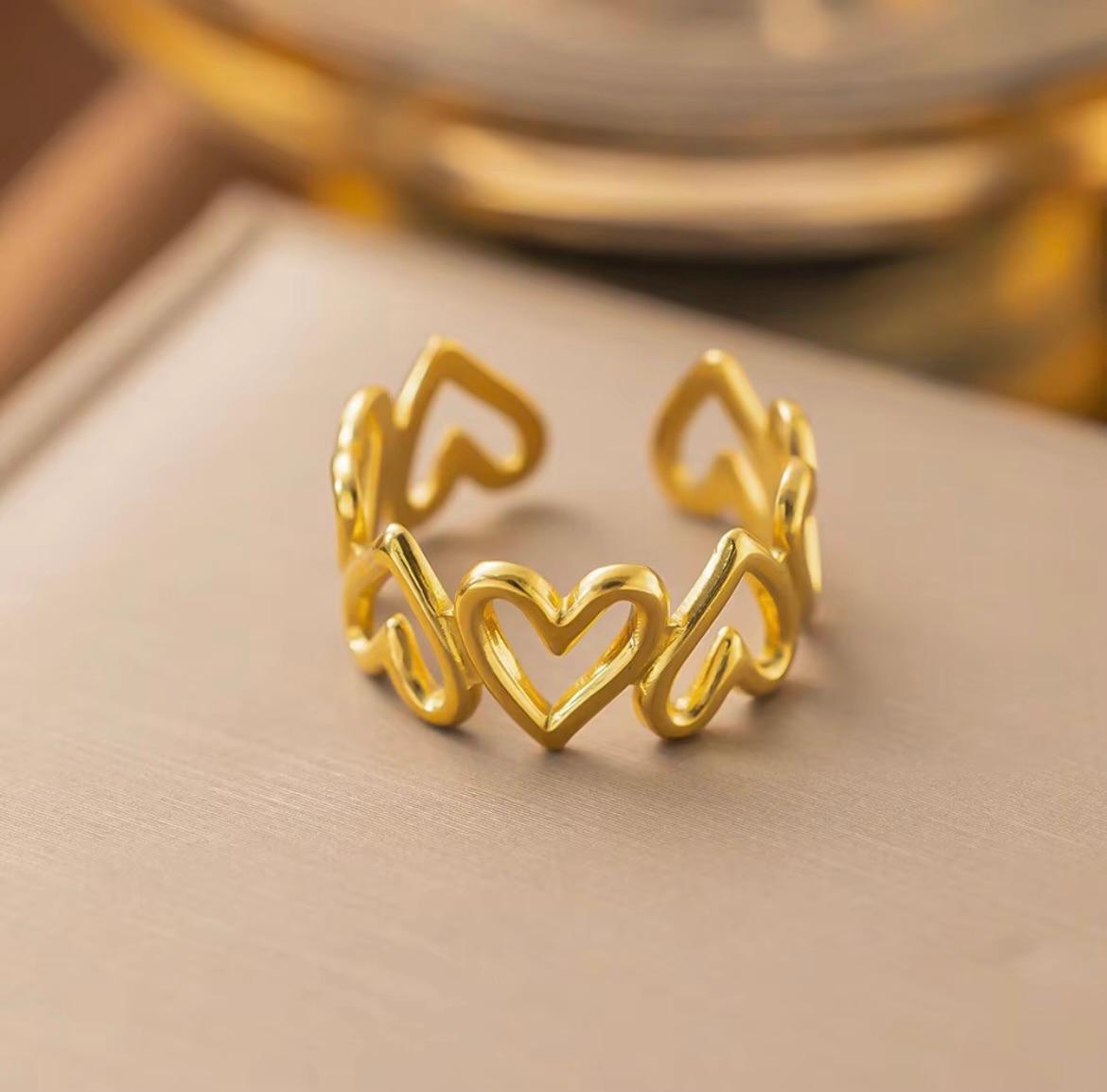 Minimal Hollow Heart Ring - Anti-tarnish