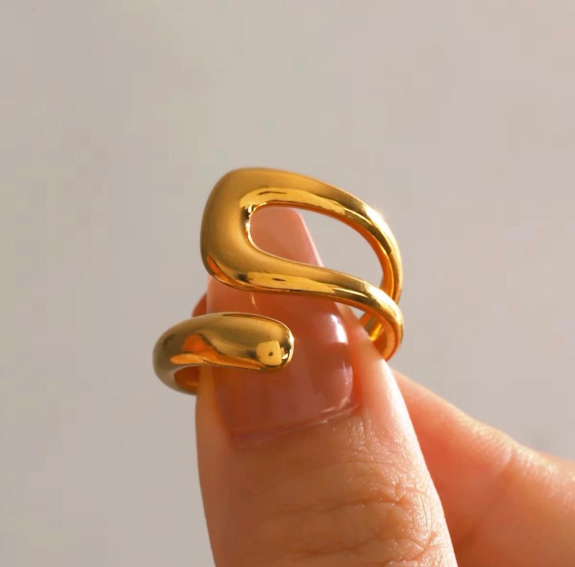 Cross Body Adjustable Ring - 18K Gold Plated