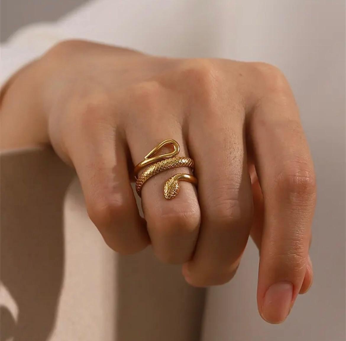 Trendy Snake Pattern Ring - 18K Gold Plated