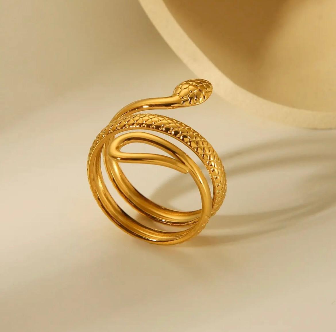 Trendy Snake Pattern Ring - 18K Gold Plated