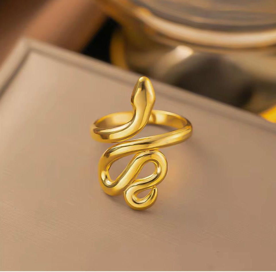 Classy Snake Ring - 18K Gold Plated