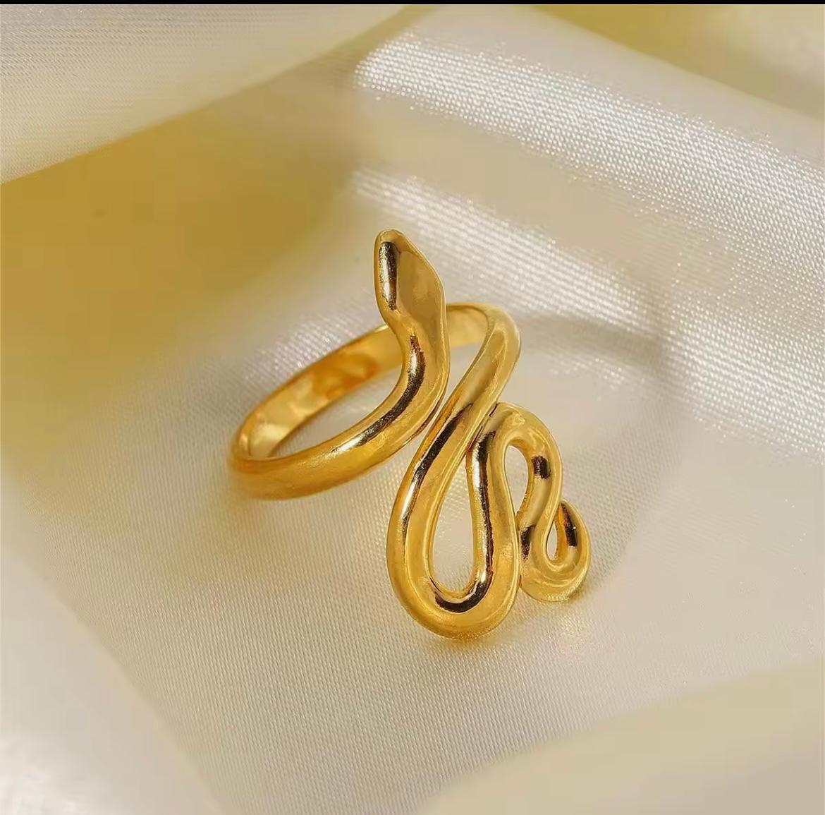 Classy Snake Ring - 18K Gold Plated