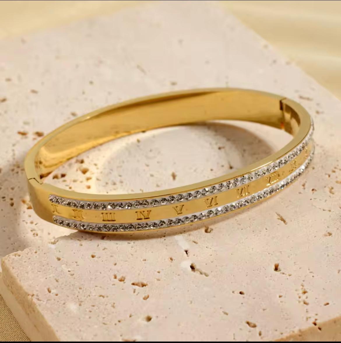 Classy Roman Bracelet - 22K Gold Plated