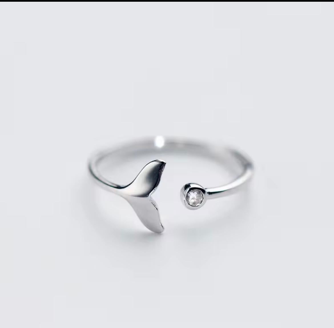 Elegant Fish Tale Ring - Stainless Steel