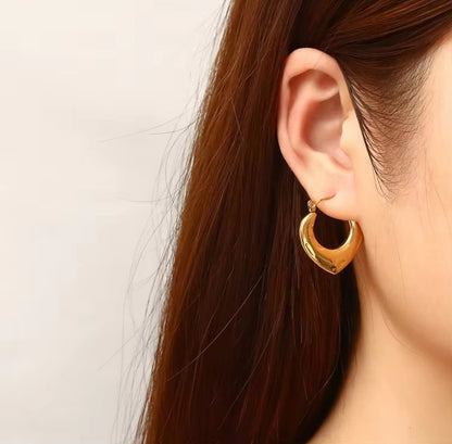 Stylish Hoop Earring - 18K Gold Plated