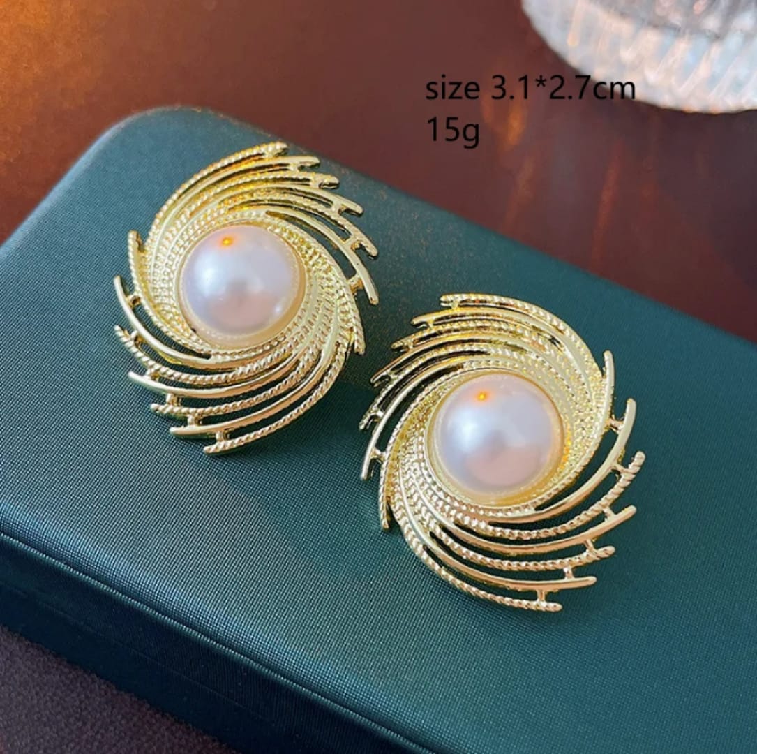 Floral Studs Earrings - 14K Gold Plated