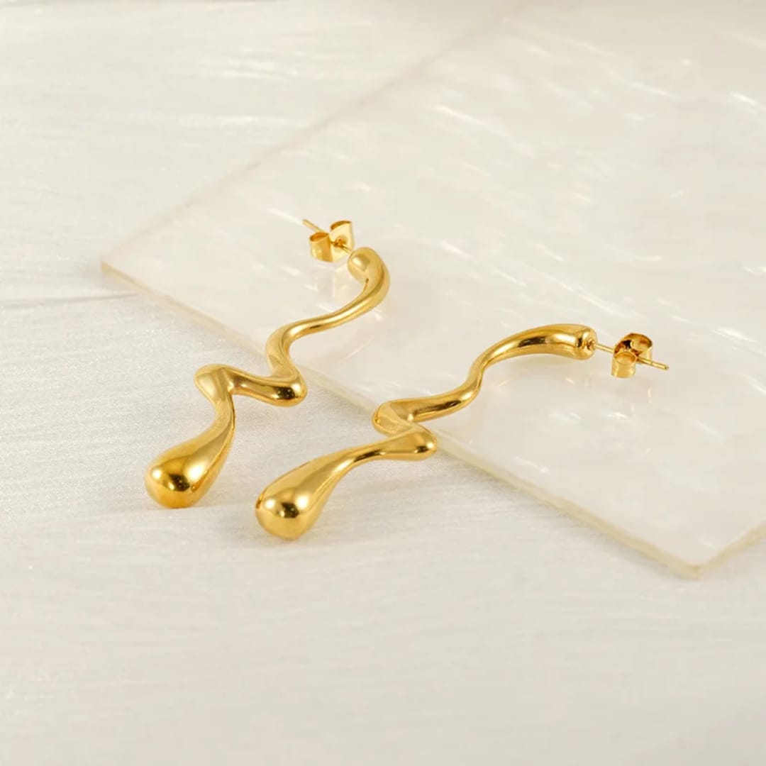 Classic Curved Wave Gold Earrings - 18K Gold Plated