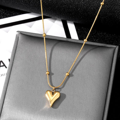 Trending Heart Pendent Necklace - 18K Gold Plated