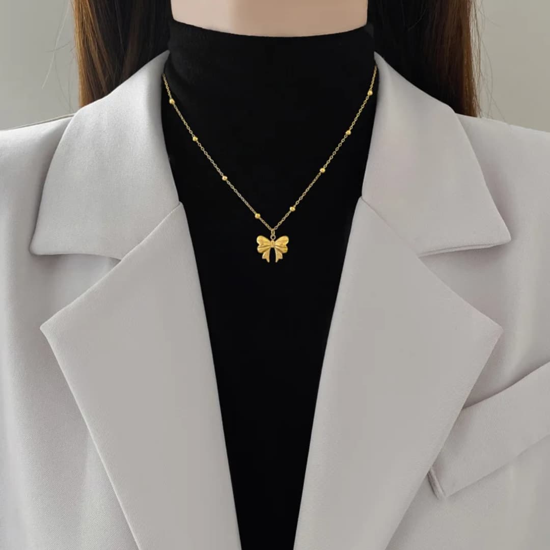 Elegant Bow Pendent Necklace - 18K Gold Plated