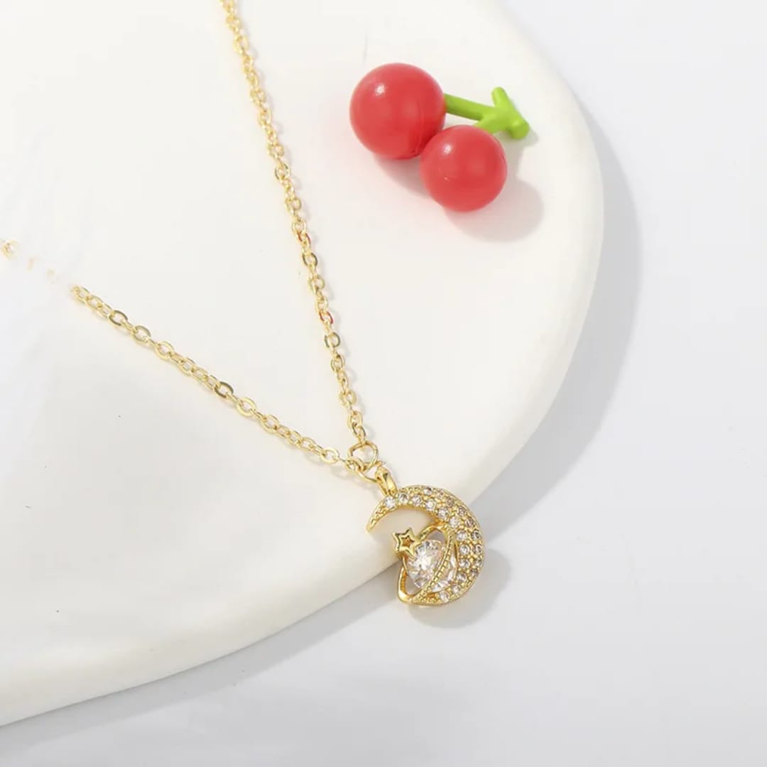 Moon Pendent Necklace - 18K Gold Plated