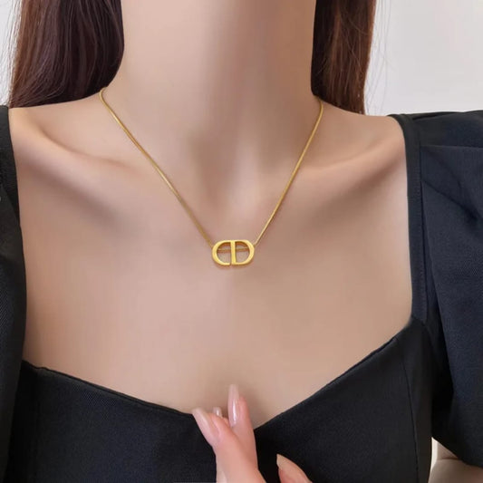 Chunky CD Dupe Pendent Necklace - 18K Gold Plated