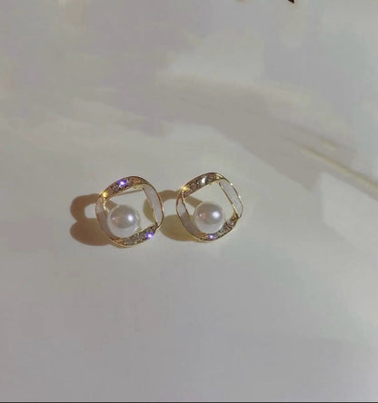 Elegant White Pearl Korean Earring