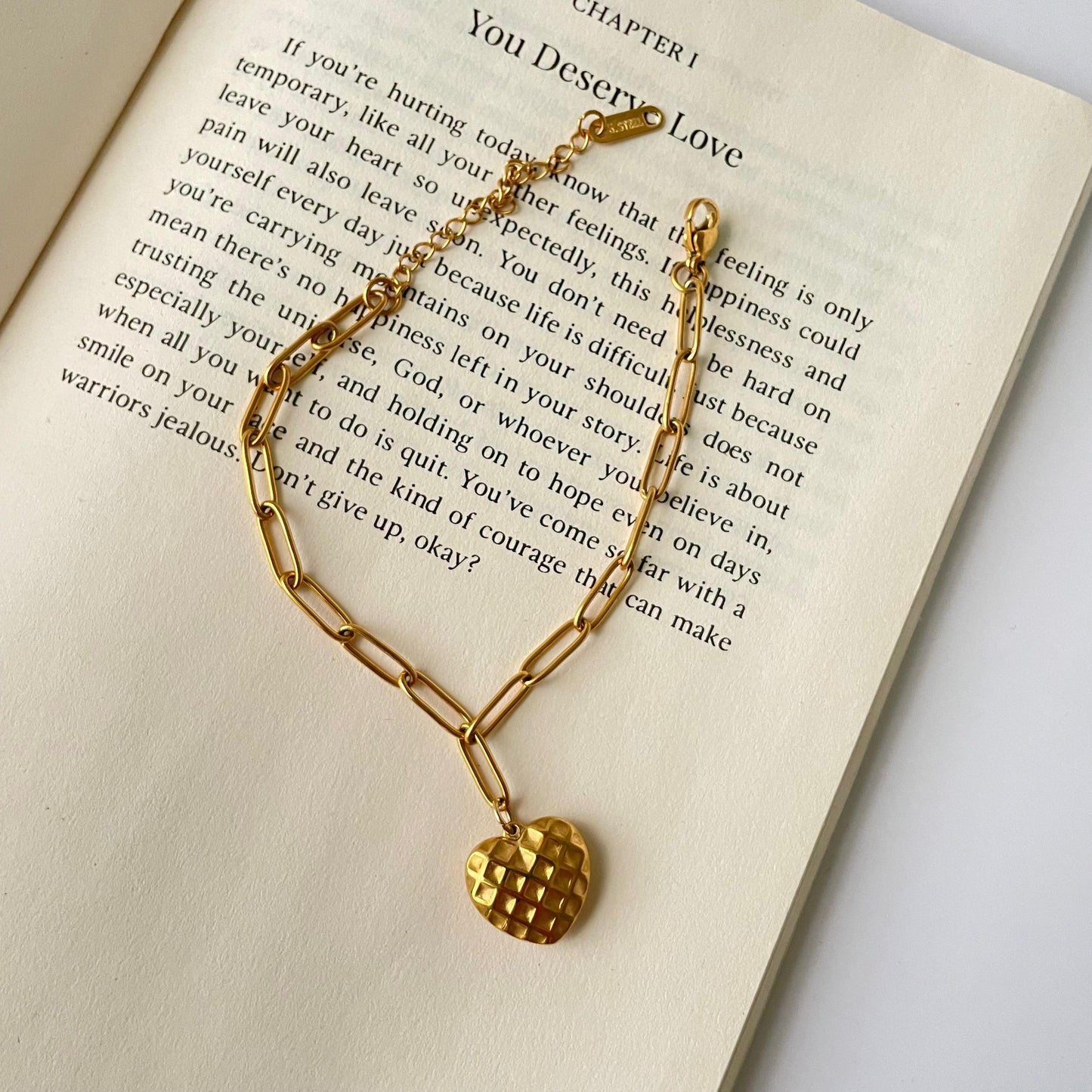 Elegant Dotted Heart Bracelet - 22K Gold Plated