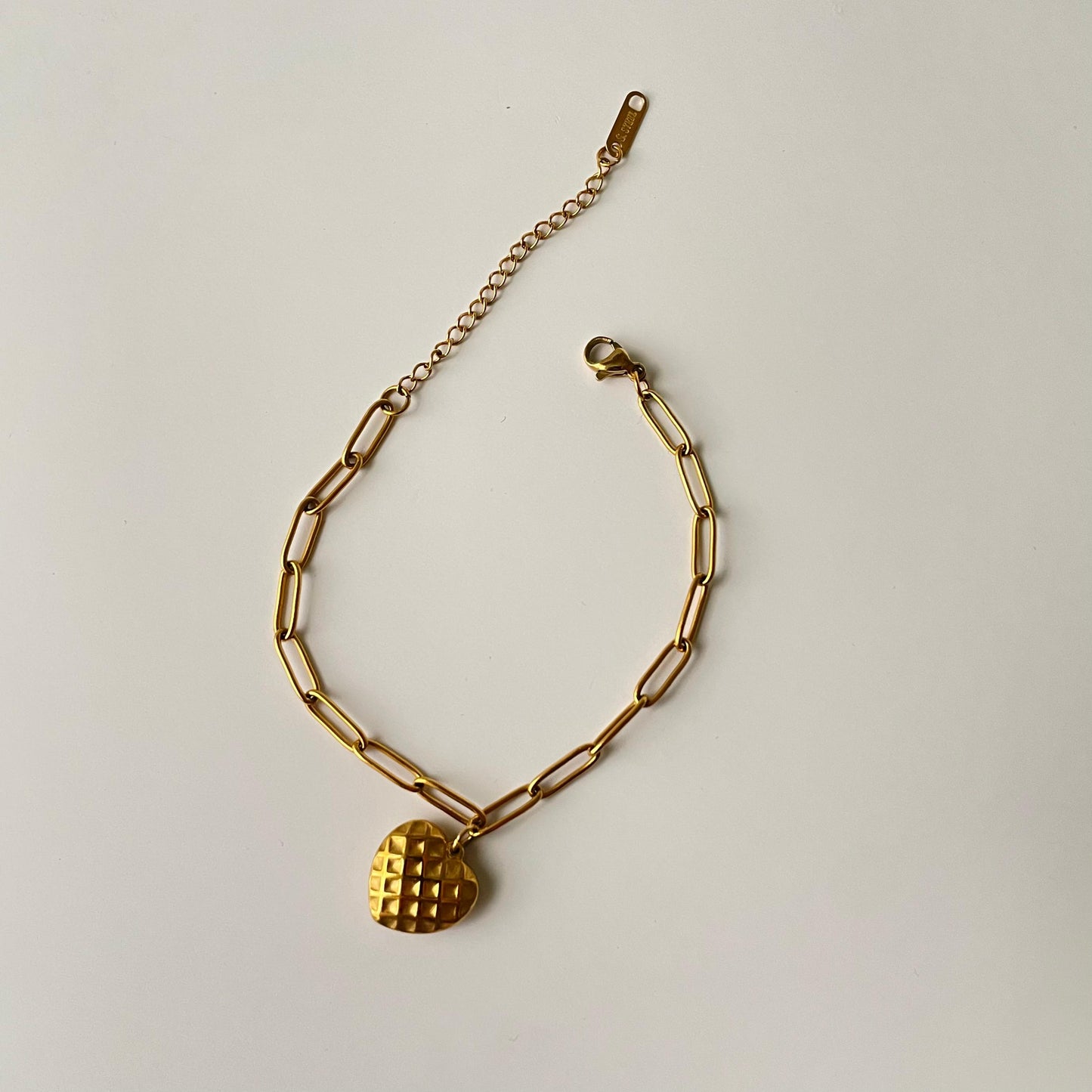 Elegant Dotted Heart Bracelet - 22K Gold Plated