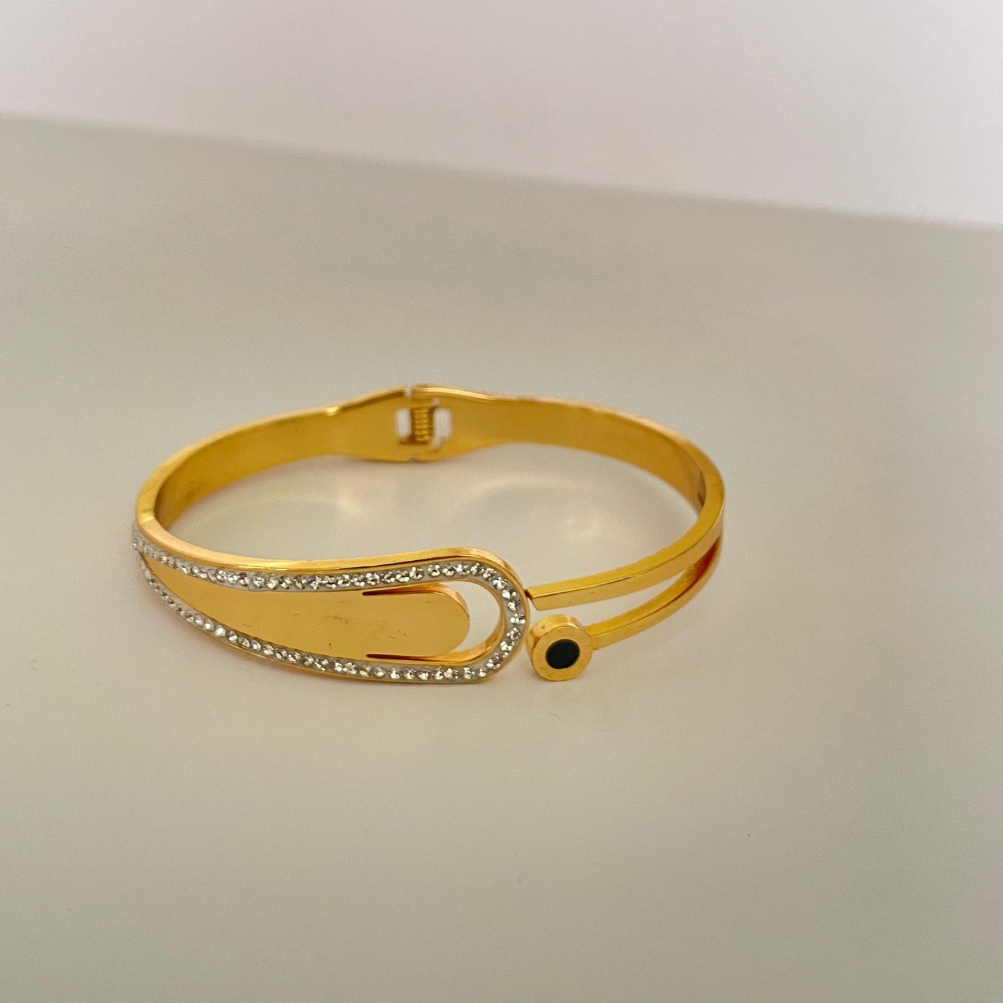 Stylish Zircon Bracelet - 22K Gold Plated