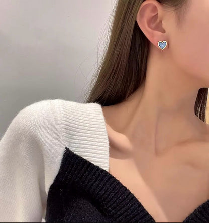 Minimal Dreamy Heart Korean Earring