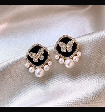 Black Butterfly Pearl Korean Earring