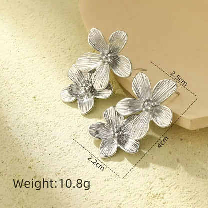 Elegant Silver Floral Dangle Earring