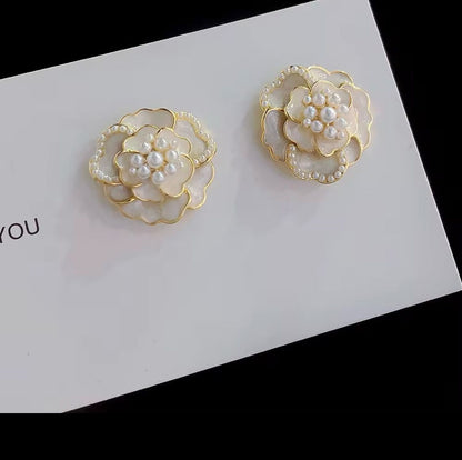 White Floral Korean Earring