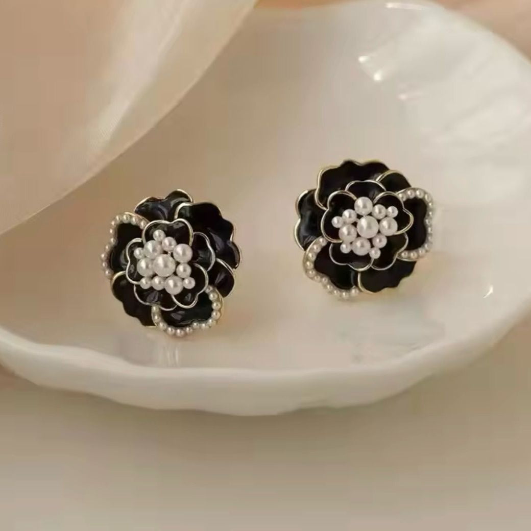 Rose Black Flower Korean Earing