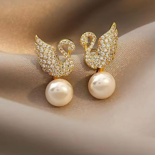 Pearl Duck Korean Earring