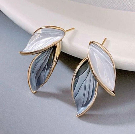 Elegant Leaf Earring