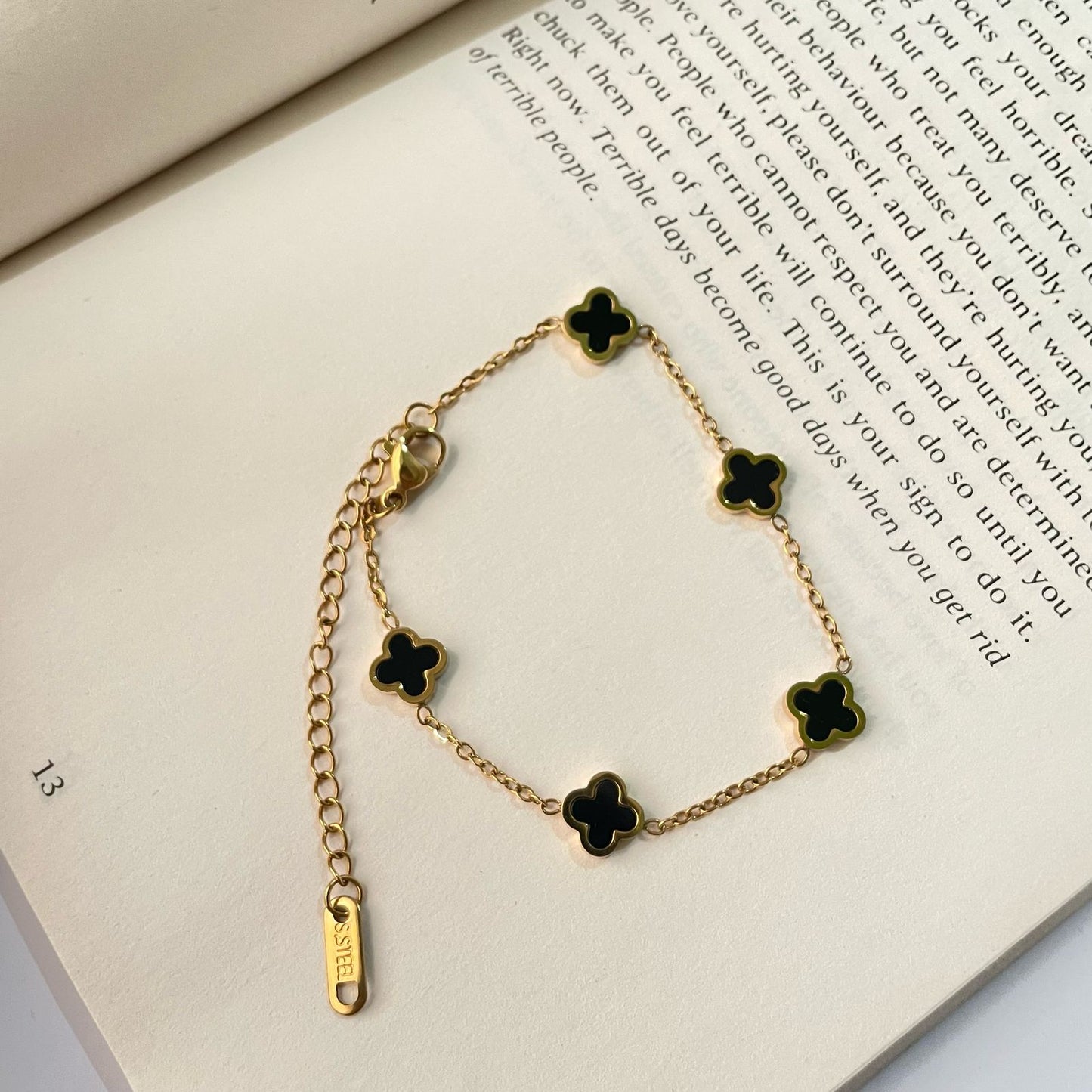 Minimal Clover Bracelet - 22K Gold Plated