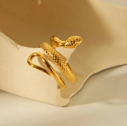 Trendy Snake Pattern Ring - 18K Gold Plated