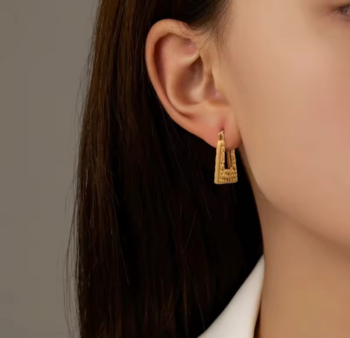 Elegant Bag Hoop Earrings - 18K Gold Plated