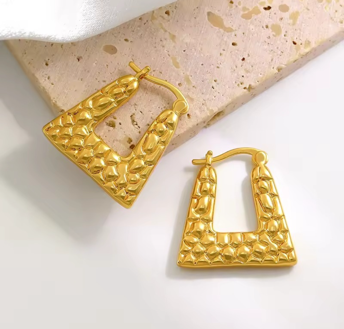 Elegant Bag Hoop Earrings - 18K Gold Plated