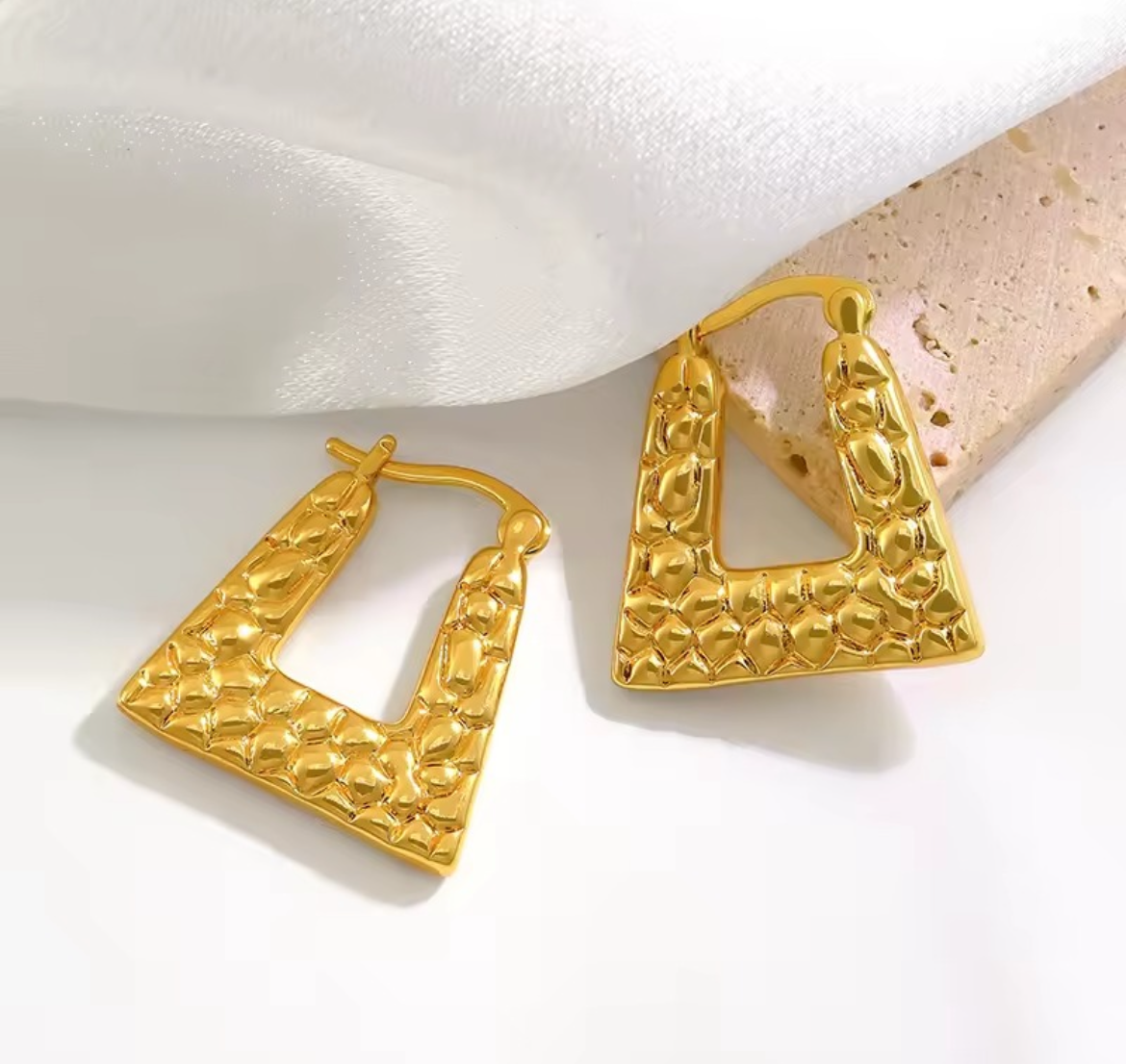 Elegant Bag Hoop Earrings - 18K Gold Plated